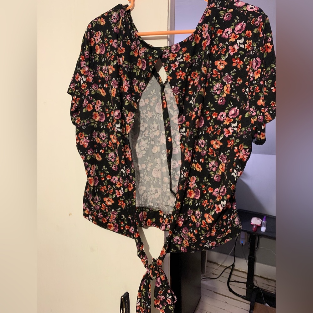 Floral rue 21 crop top